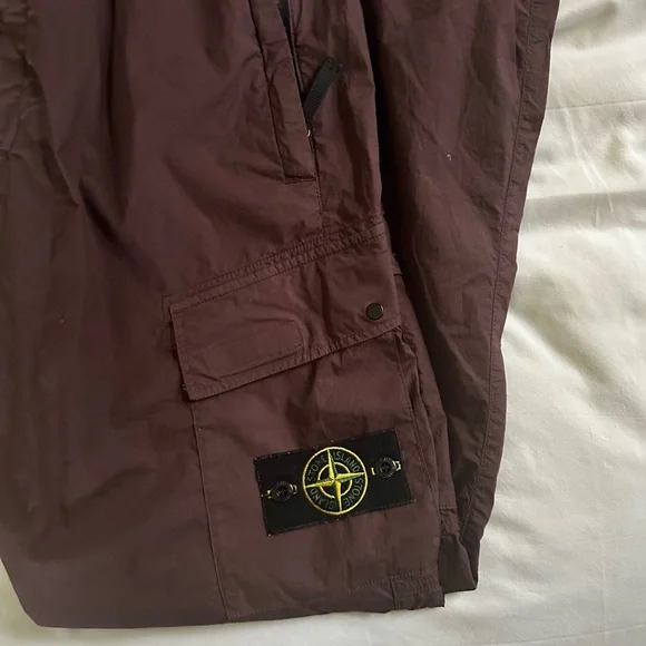 Stone Island Lightweight Cargo Pants Dark Burgundy size 32 - Picture 2 of 7